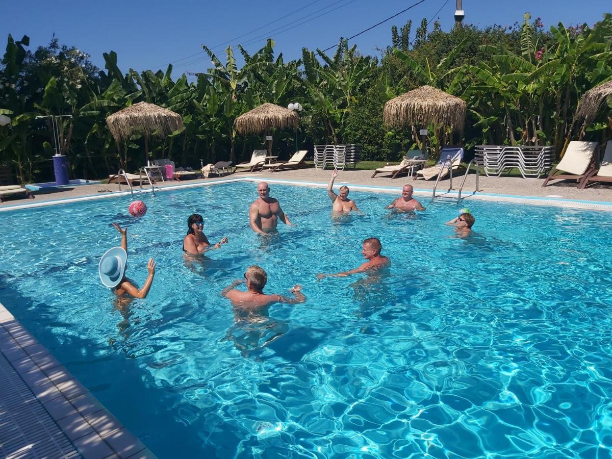 Naturist Angel Nudist Club Hotel - Adults Only 帕拉代西翁 外观 照片